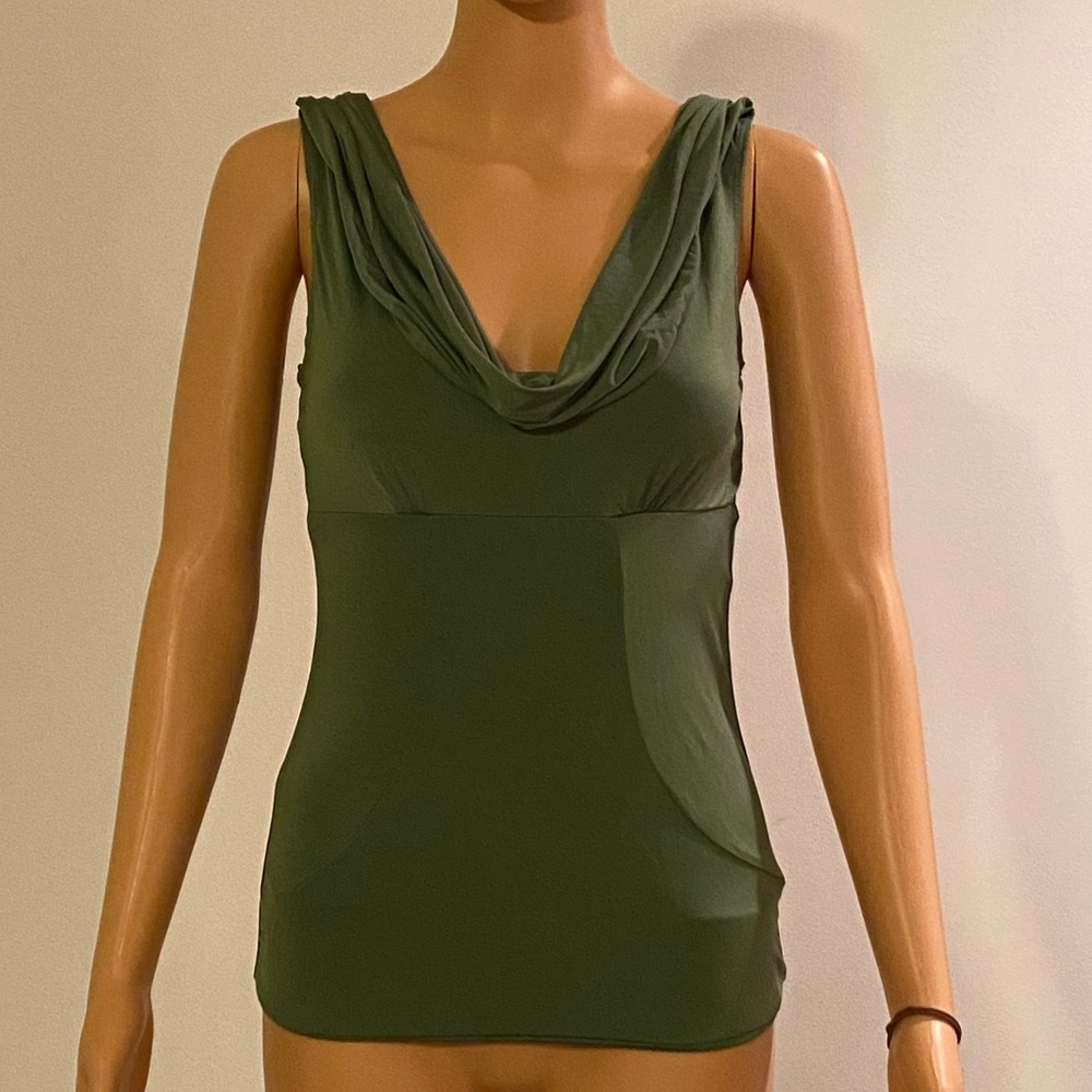 NWOT Women's Cute Criss Cross Back Top